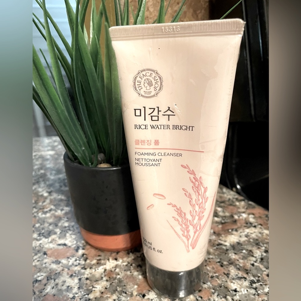 The Face Shop Rice Water Bright Foaming Cleanser 5oz -150ml Korean Beauty